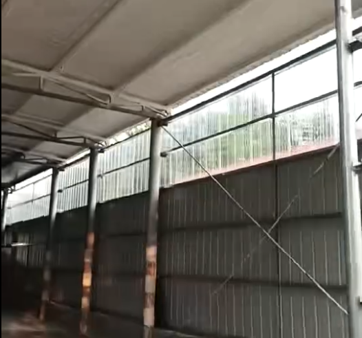 彩鋼瓦廠(chǎng)房屋頂保溫隔熱噴涂